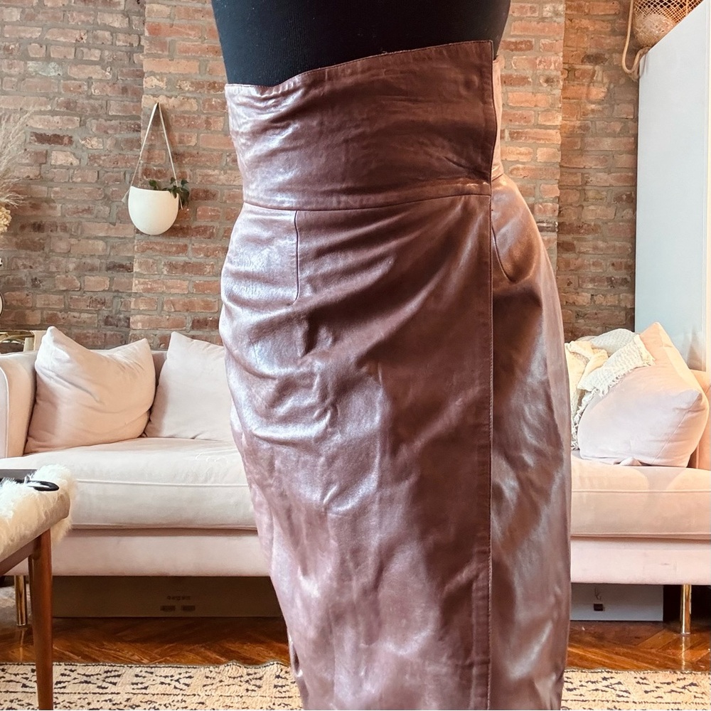 VINTAGE LEATHER CORSET SKIRT